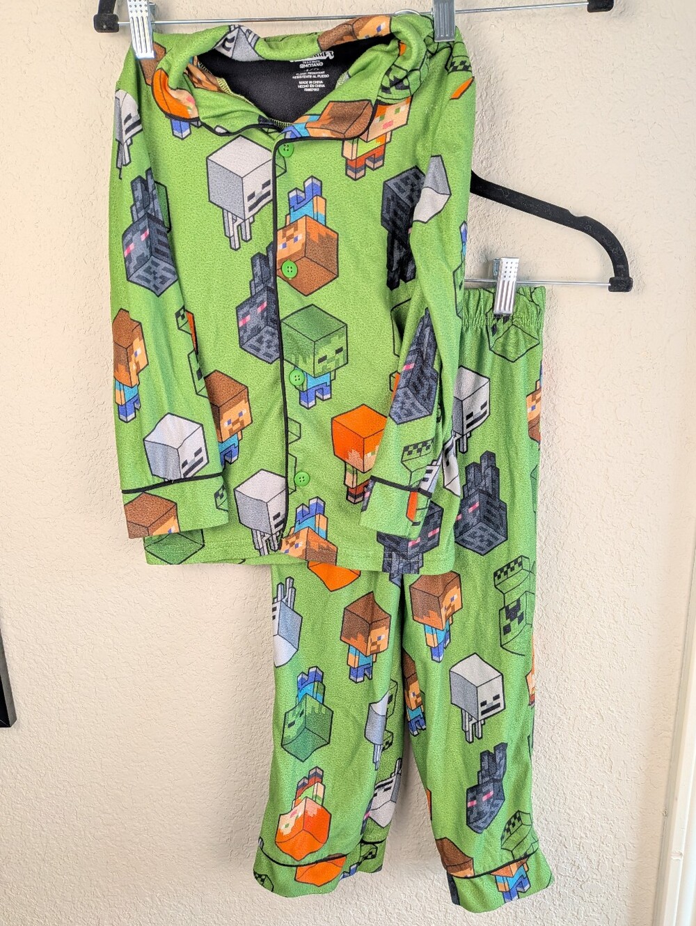 Minecraft Boys Size 4/5 Pajamas Long Sleeve And Pants Fair Condition